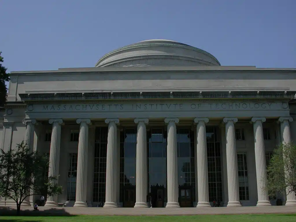 MIT Builds an Airplane with no Moving Parts