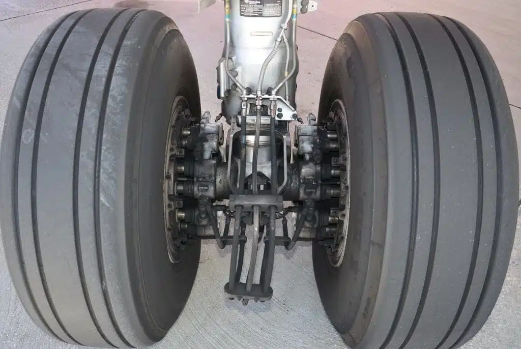 Titanium Bolts in Military and Commercial Aviation